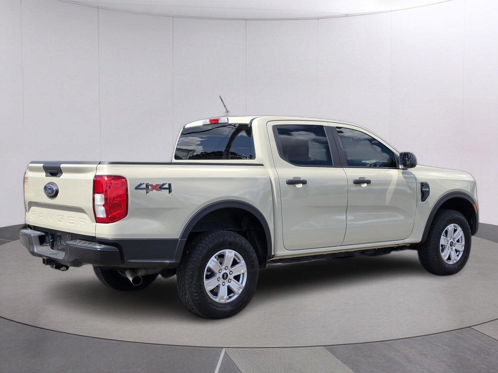 Used 2025 Desert Sand Ford XL image 7