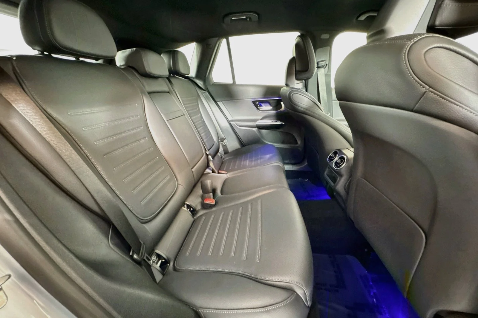 Used 2025 Cirrus Silver Metallic Mercedes-Benz GLC 350e image 25