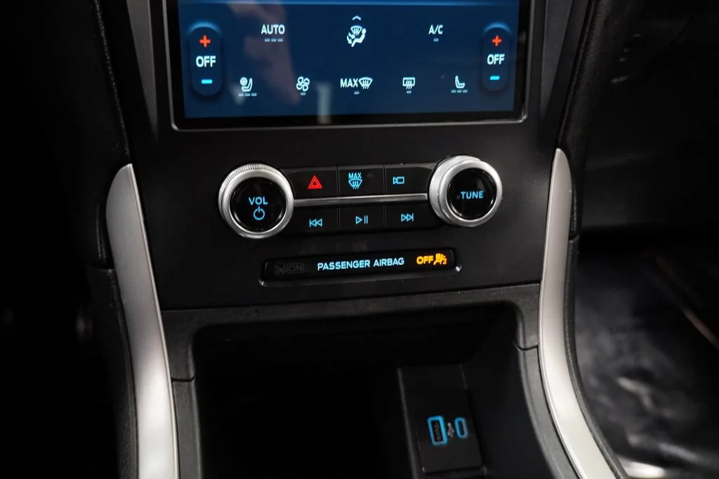 Used 2021 Rapid Red Ford SEL image 18