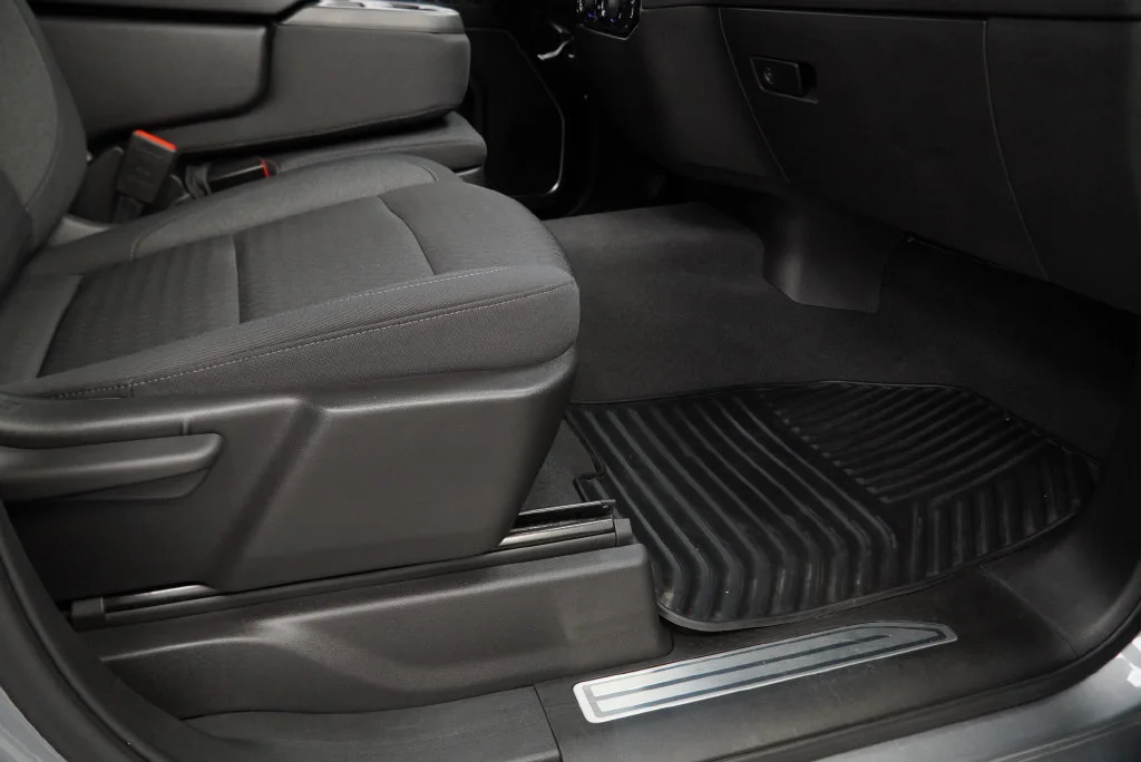 Used 2023 STERLING GRAY METALLIC Chevrolet LT image 41