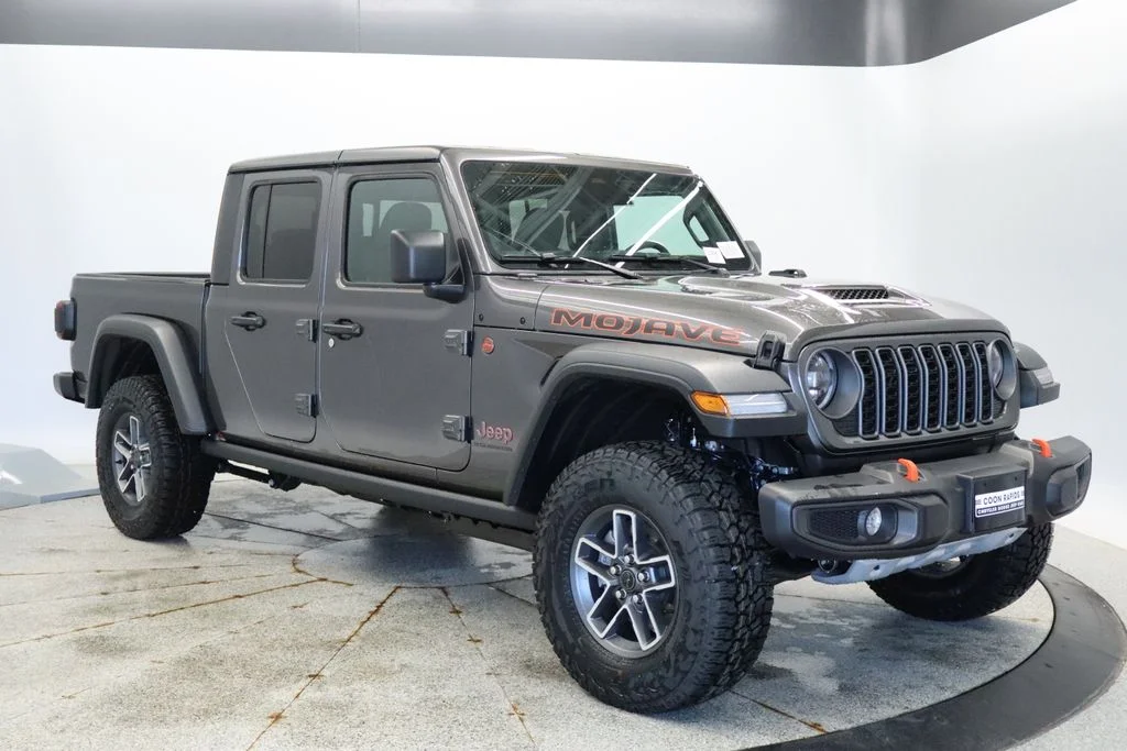 New 2026 Granite Crystal Metallic Clearcoat Jeep Mojave image 9