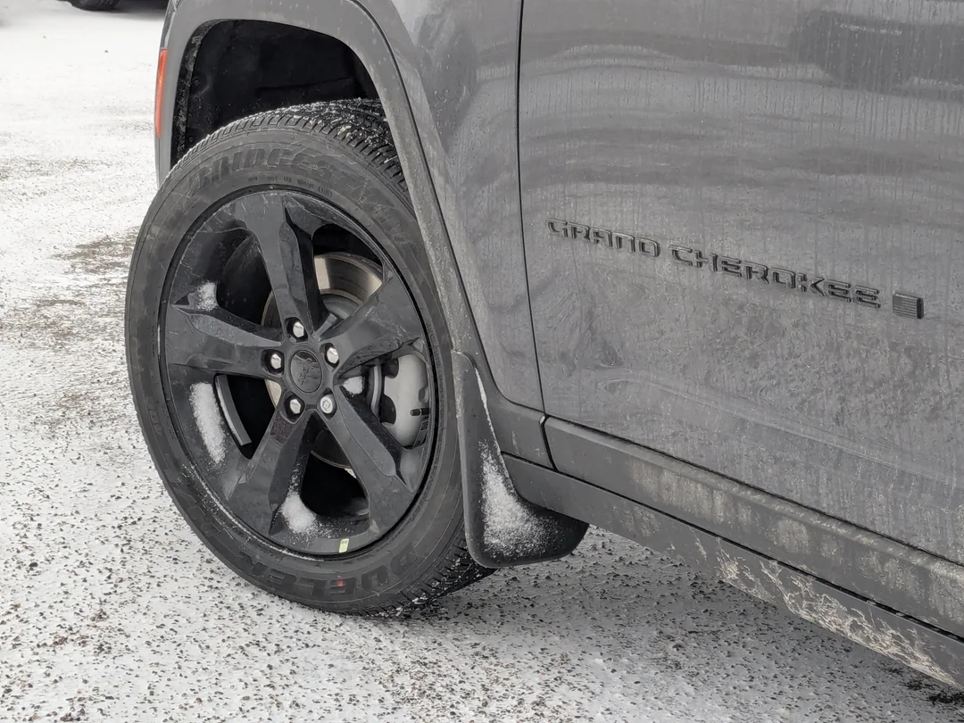 New 2026 Grey Jeep Altitude - - 4x4 - Altitude Appearance Package - Power Sunroof & More! image 9
