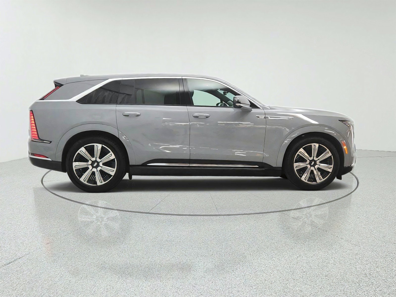Used 2026 Luna Metallic Cadillac Premium Luxury image 4