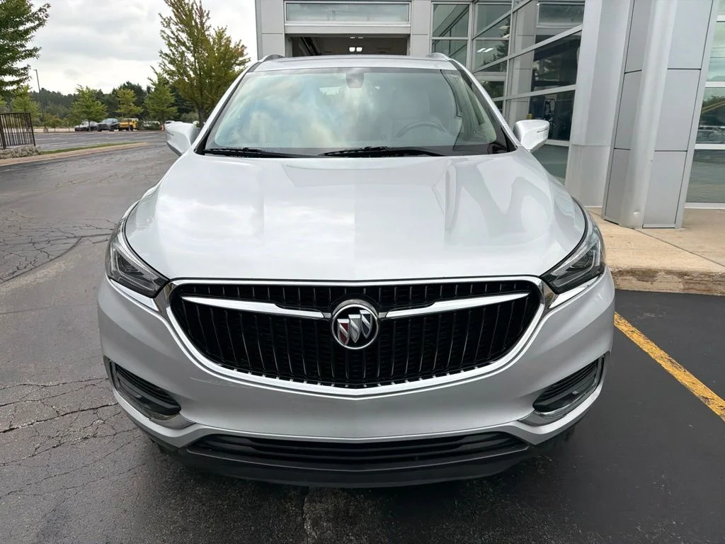 Used 2018 Quicksilver Metallic Buick Essence image 2