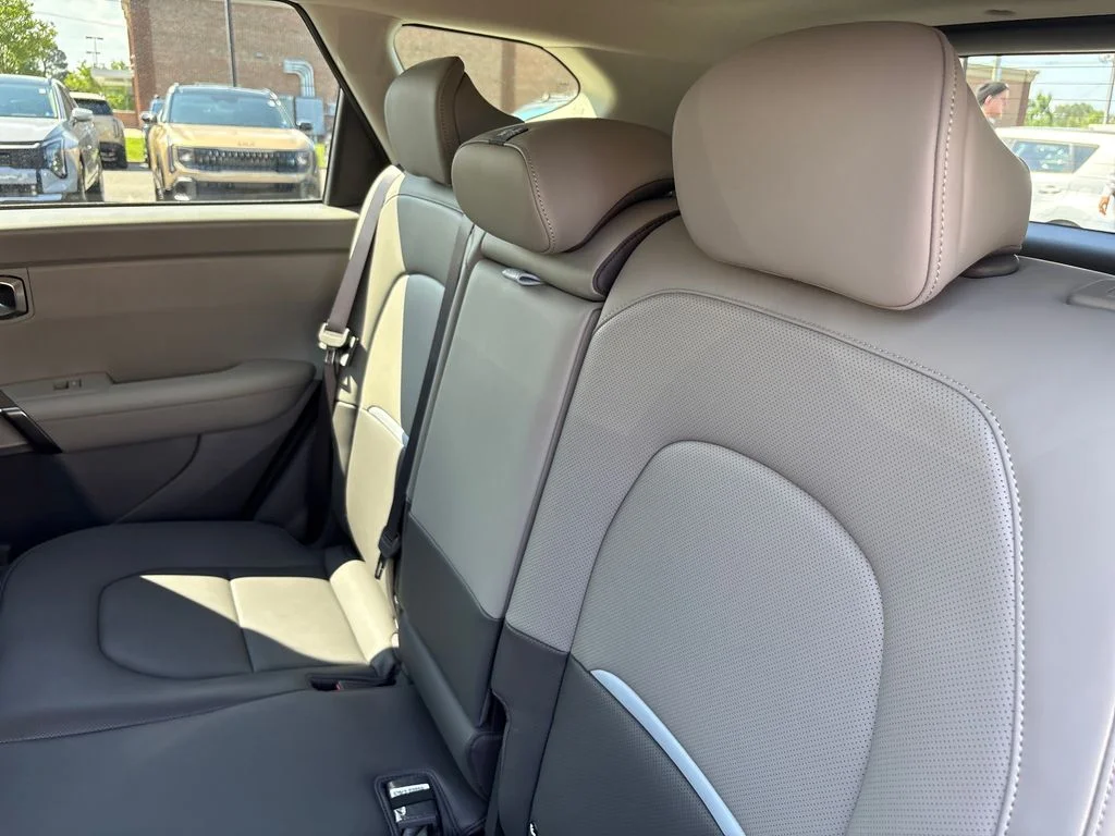 New 2027 White Kia EX image 26