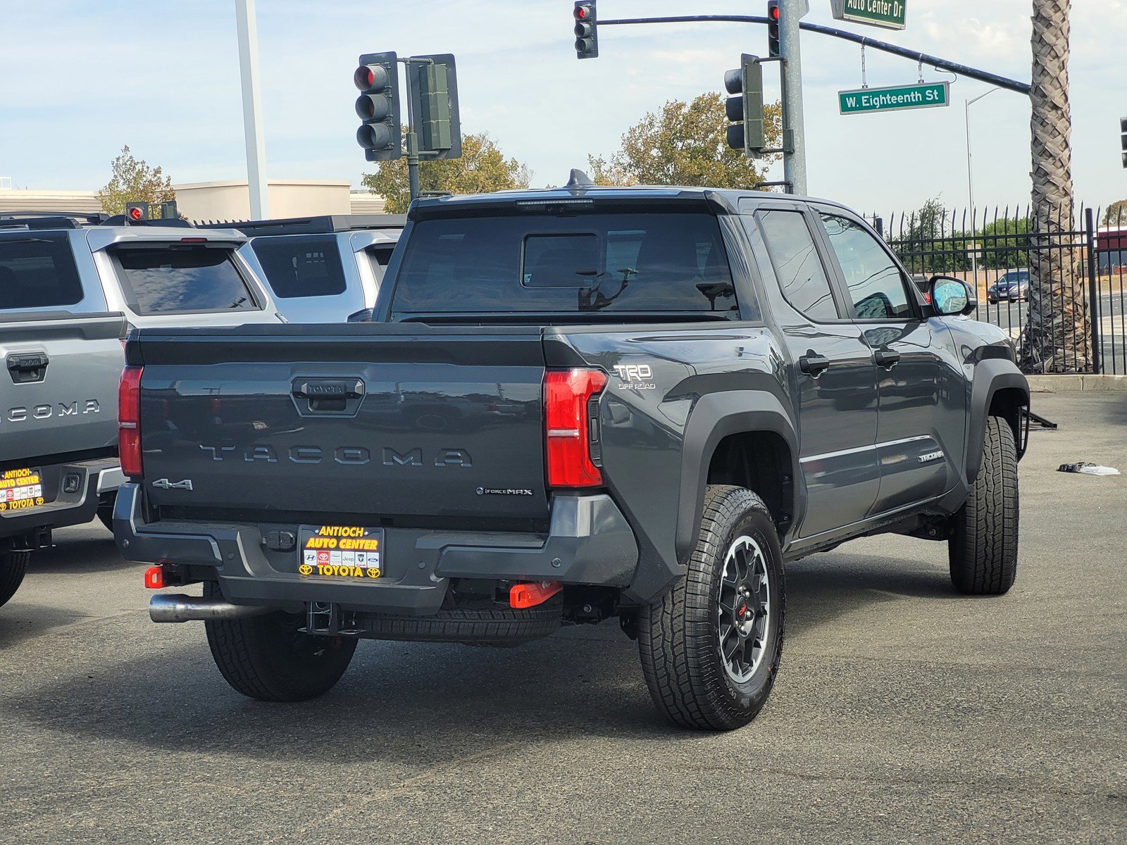 2025 Toyota Tacoma TRD Off-Road 4x4 Double Cab photo 3