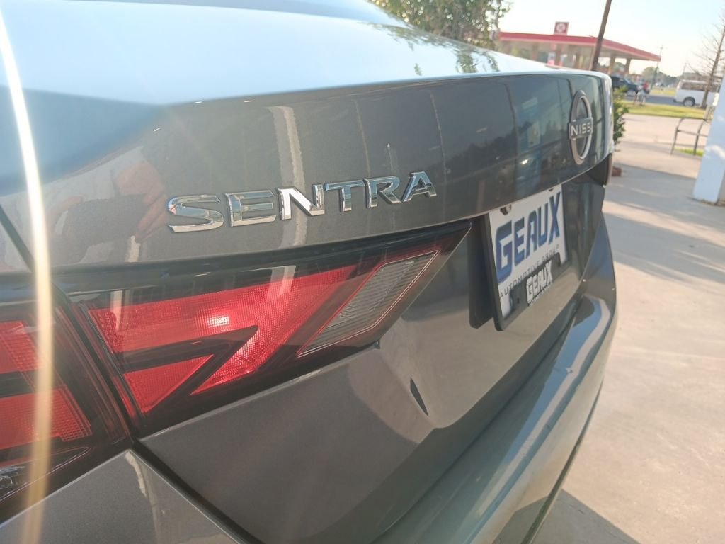 Used 2025 Gray Nissan SV image 22