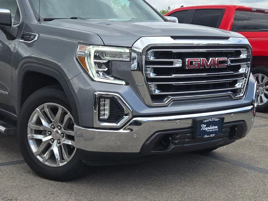 Used 2022 Gray GMC SLT image 3