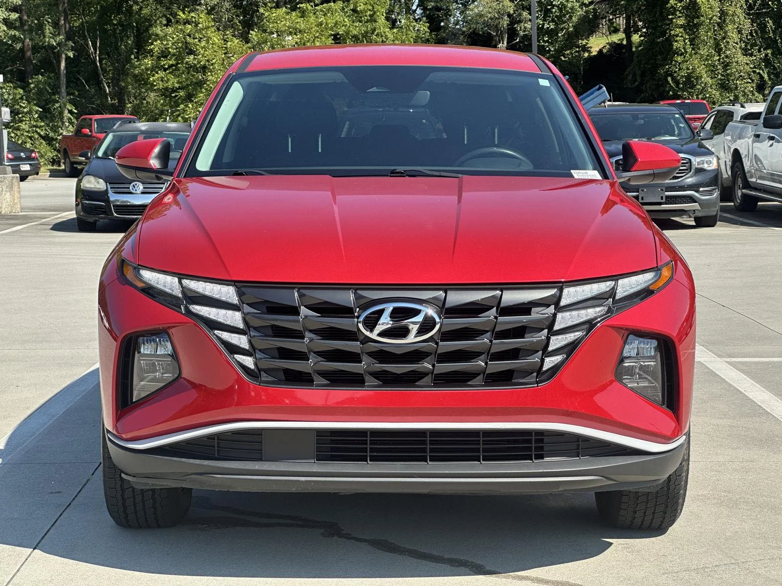 Used 2023 Calypso Red Hyundai SE image 2