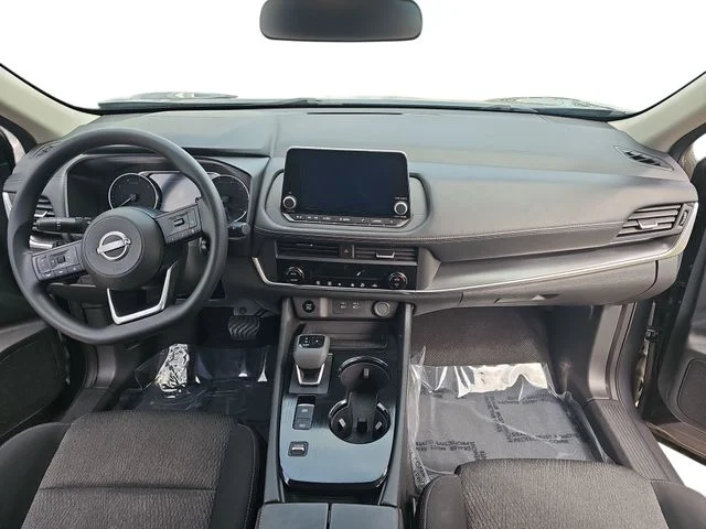 Used 2024 Gray Nissan SV image 9