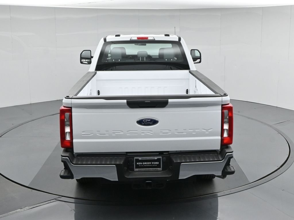 New 2026 Oxford White Ford XL image 35