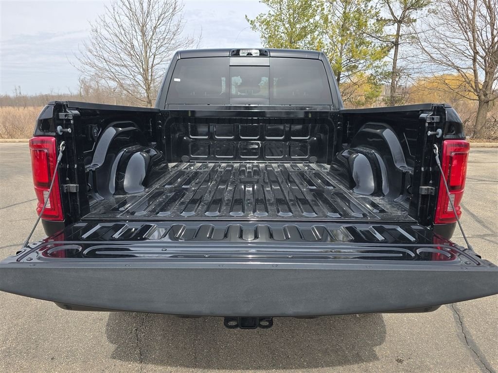 New 2026 Diamond Black Crystal Pearl-Coat Exterior Paint RAM Laramie image 13