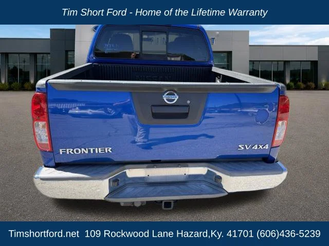 Used 2015 Blue Nissan SV image 5