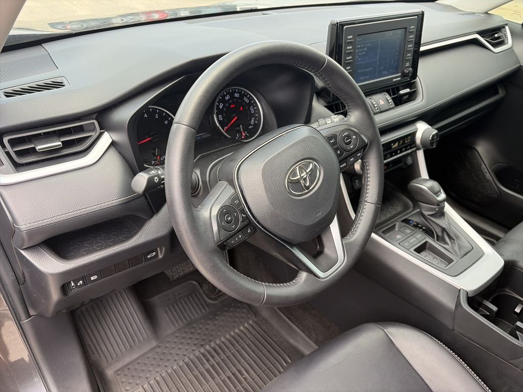 Used 2022 Gray Toyota XLE Premium image 10