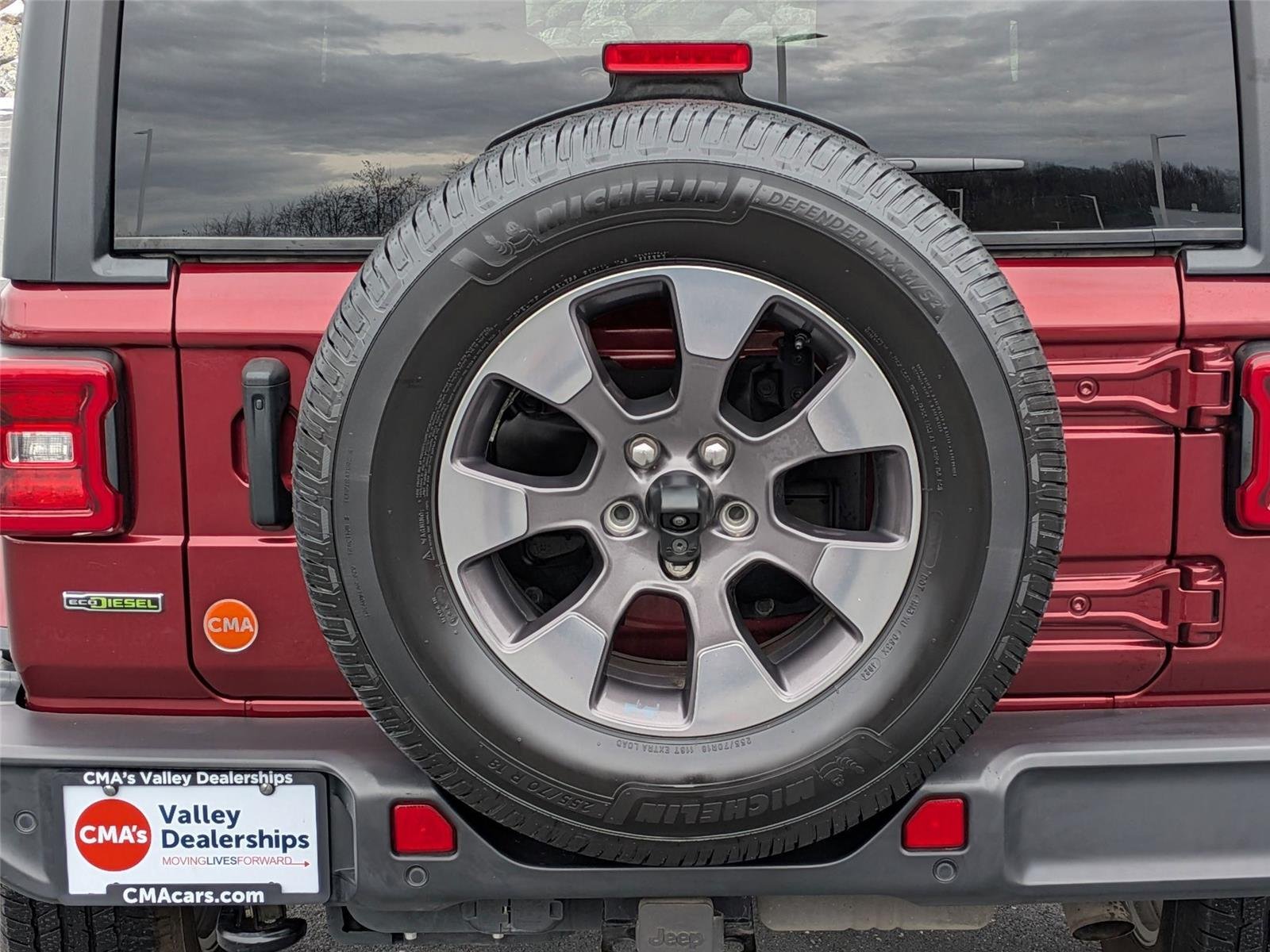 Used 2021 Snazzberry Pearlcoat Jeep Unlimited Sahara image 38