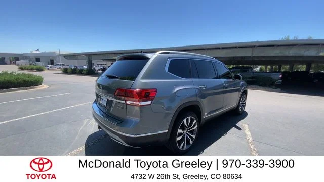 Used 2019 Silver Volkswagen SEL Premium image 7