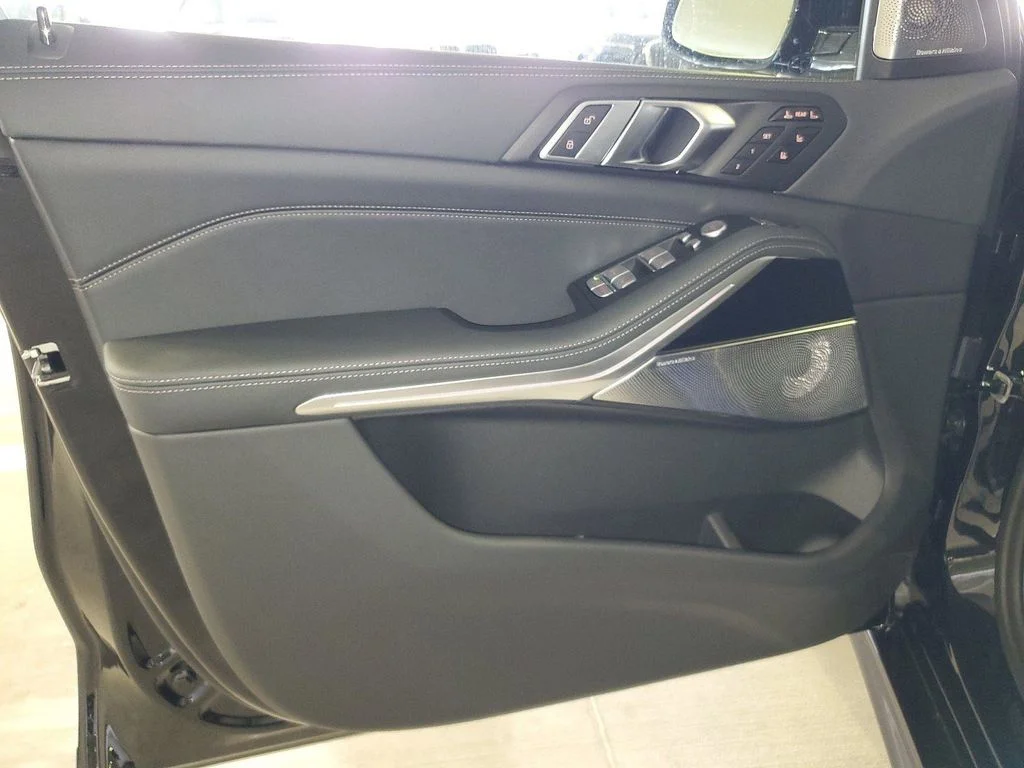 2025 BMW X7 ALPINA XB7 - Photo 15