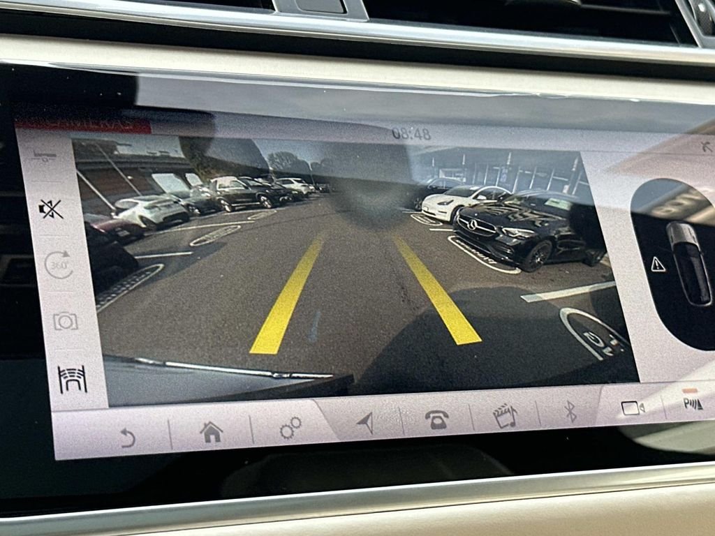 Used 2018  Land Rover HSE R-Dynamic image 23