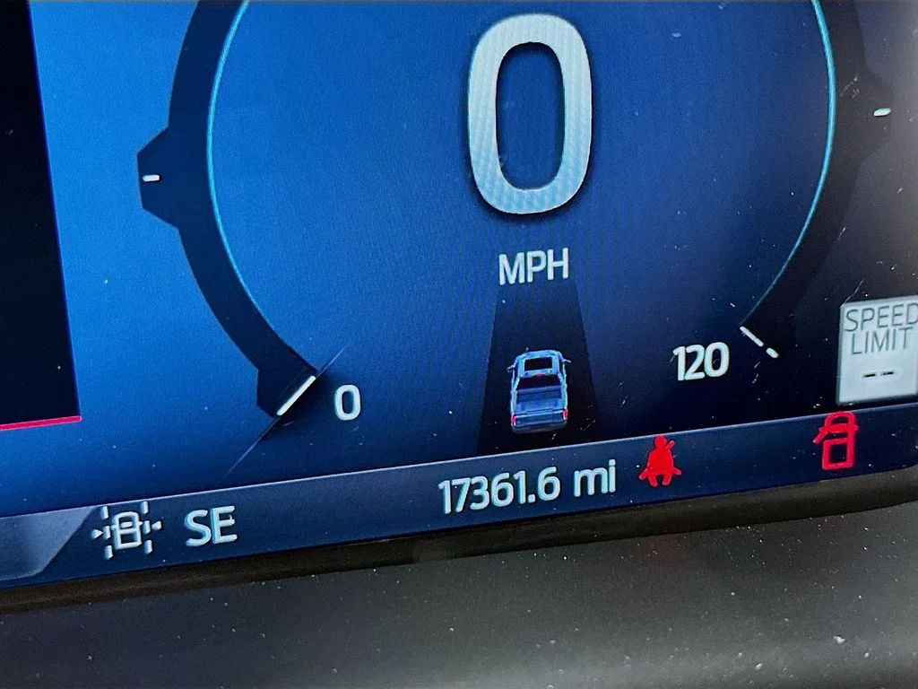 Used 2025 Blue Metallic Ford King Ranch image 13