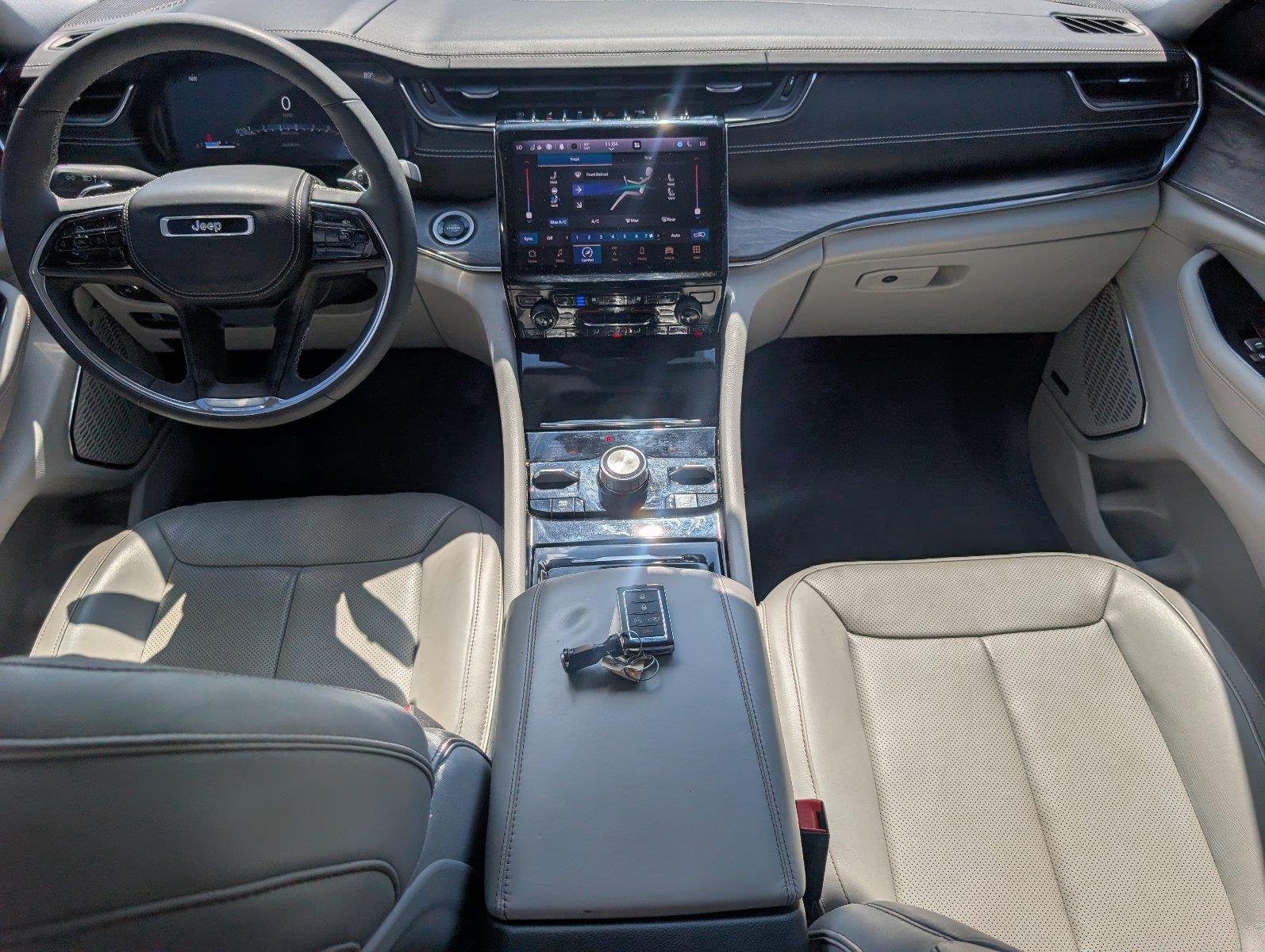 Used 2023 Silver Zynith Jeep Overland image 34