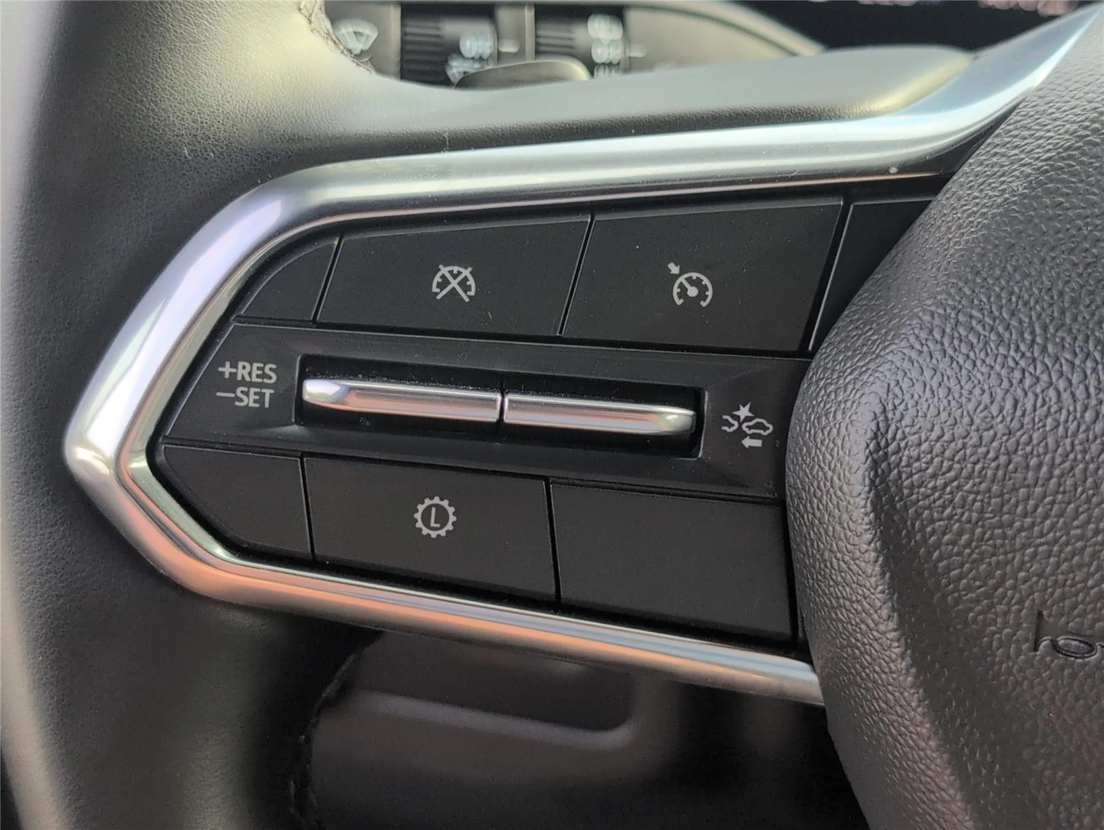 Used 2025 Black Chevrolet LT image 25
