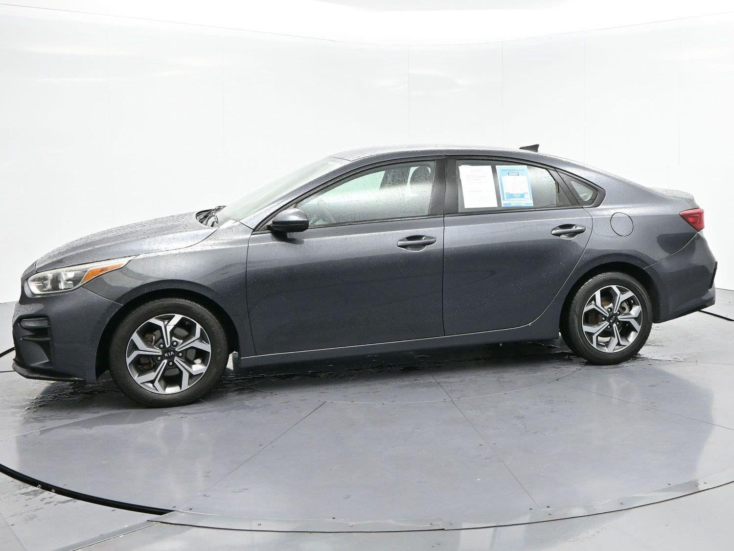 Used 2020 Gravity Gray Kia LXS image 4