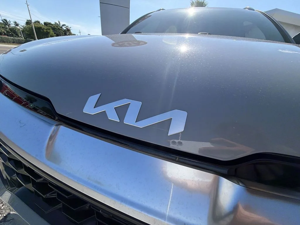 Used 2025 Gray Kia SX-Prestige image 38