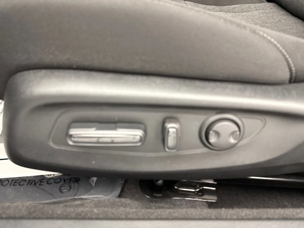 Used 2025  Honda Sport image 19
