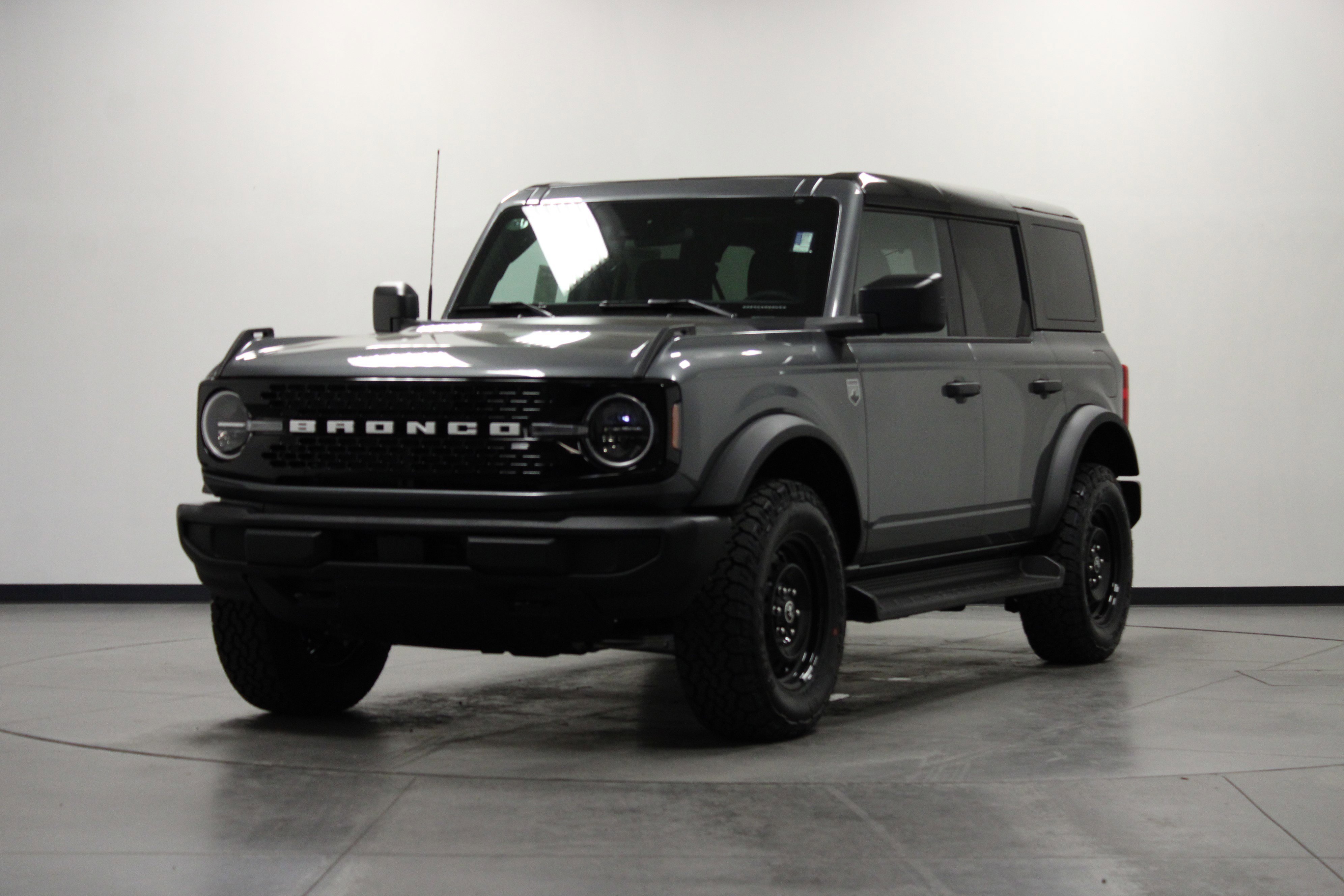 New 2026 Carbonized Gray Metallic Ford Big Bend image 8