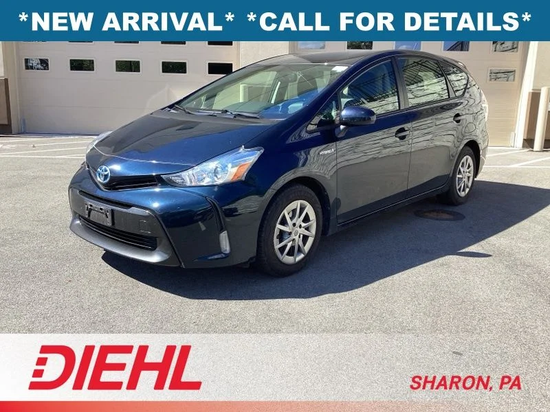 Used 2017  Toyota Four image 3