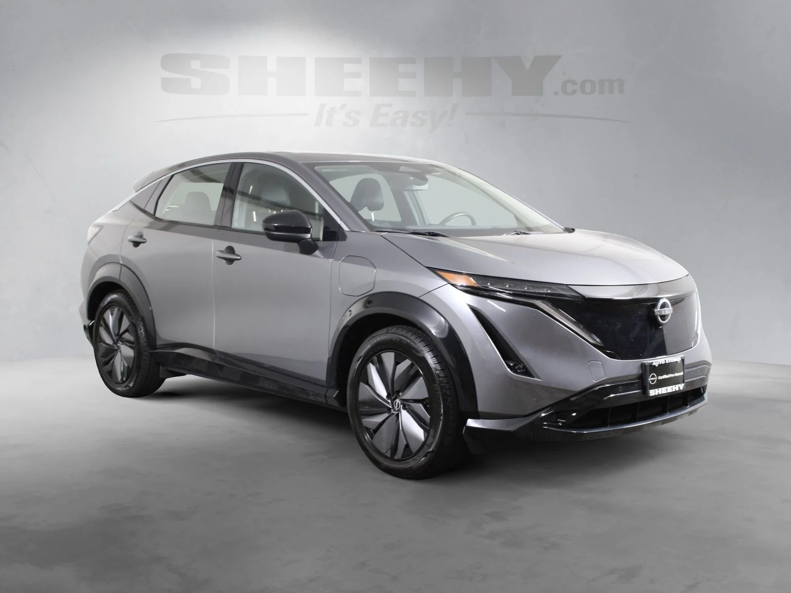 Used 2023 Gray Nissan ENGAGE image 2