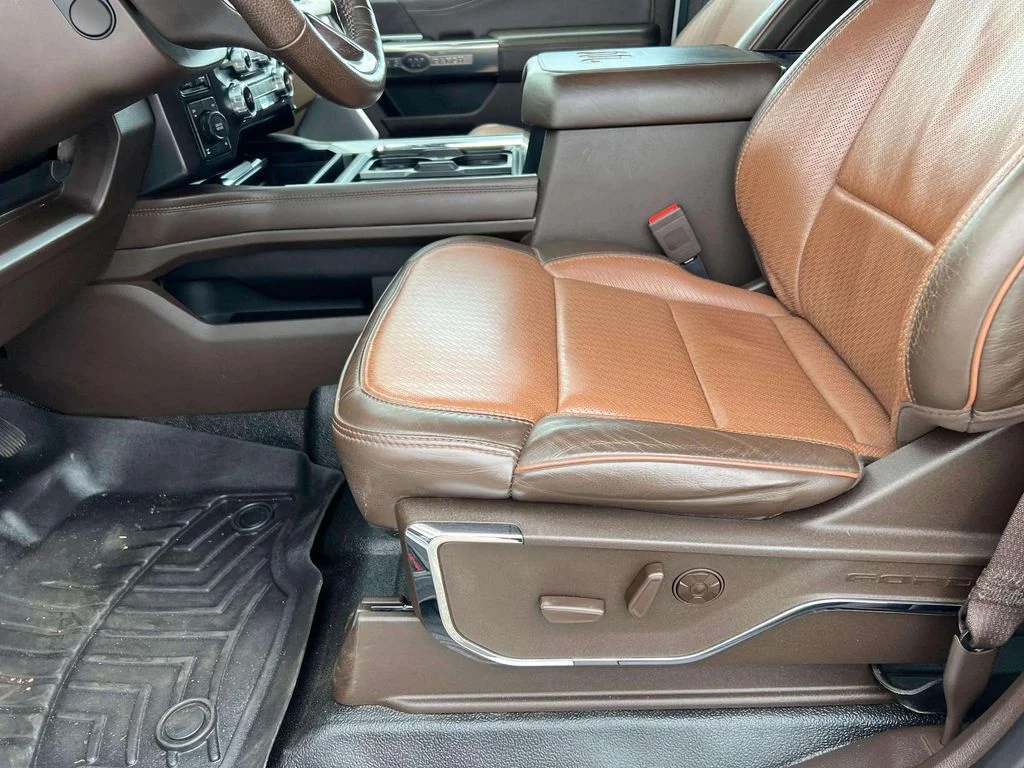Used 2023 Oxford White Ford King Ranch image 18