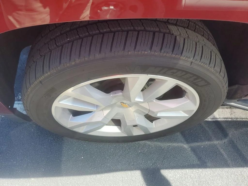 Used 2018 Red Chevrolet Premier image 10