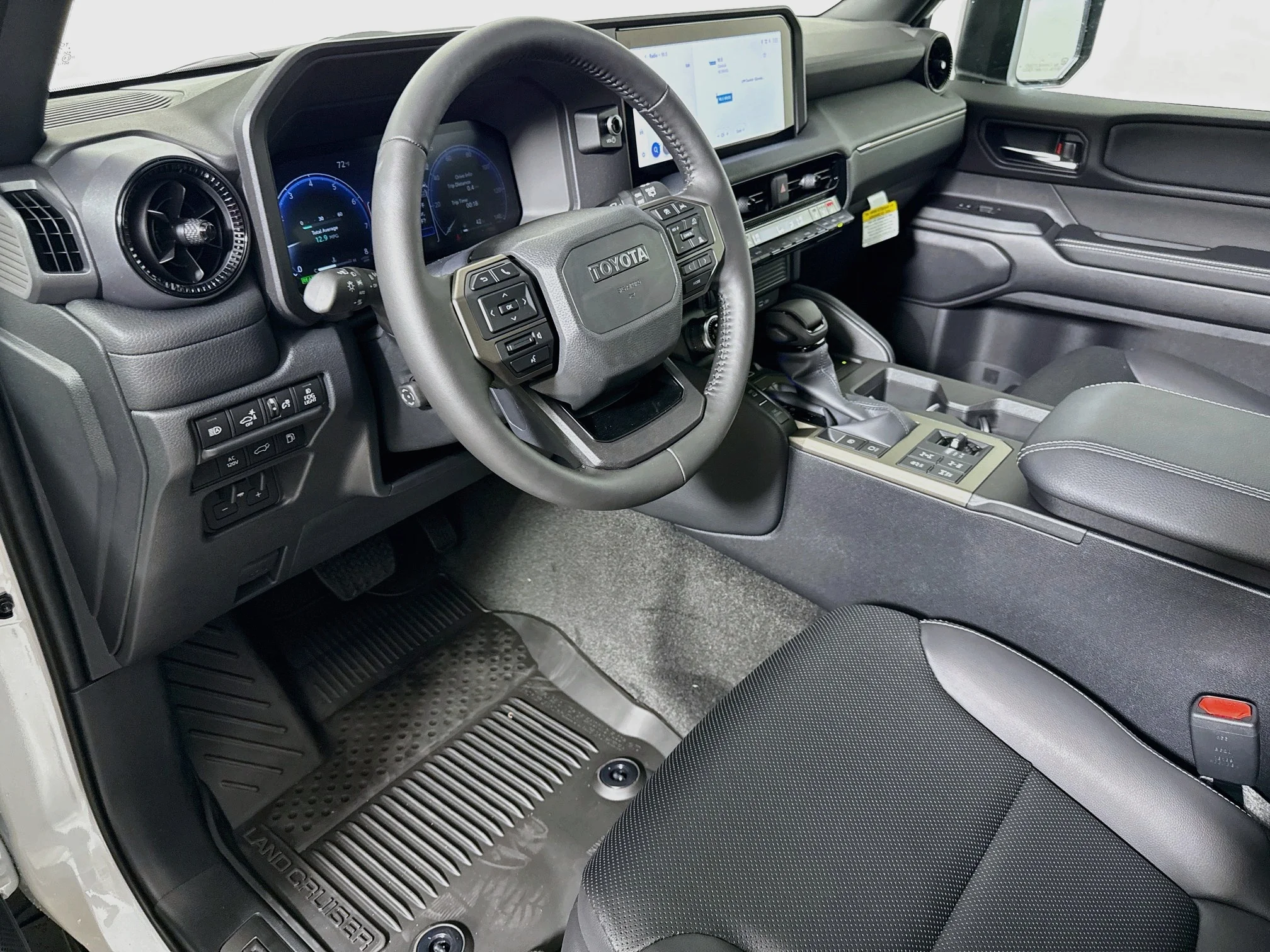 New 2027 Wind Chill Pearl Toyota Land Cruiser image 9