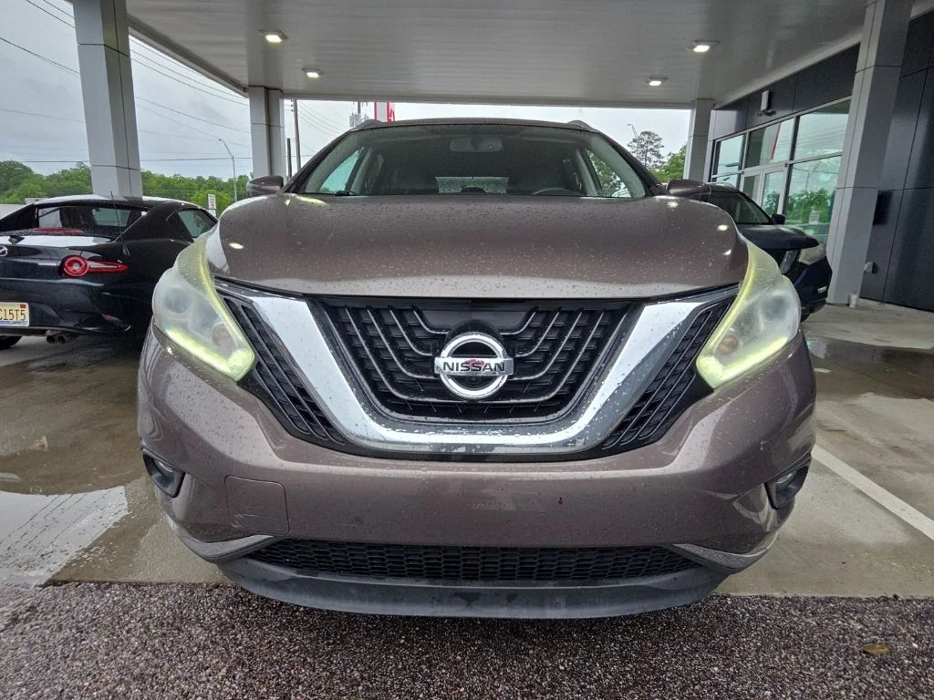 Used 2016 Brown Nissan Platinum image 7