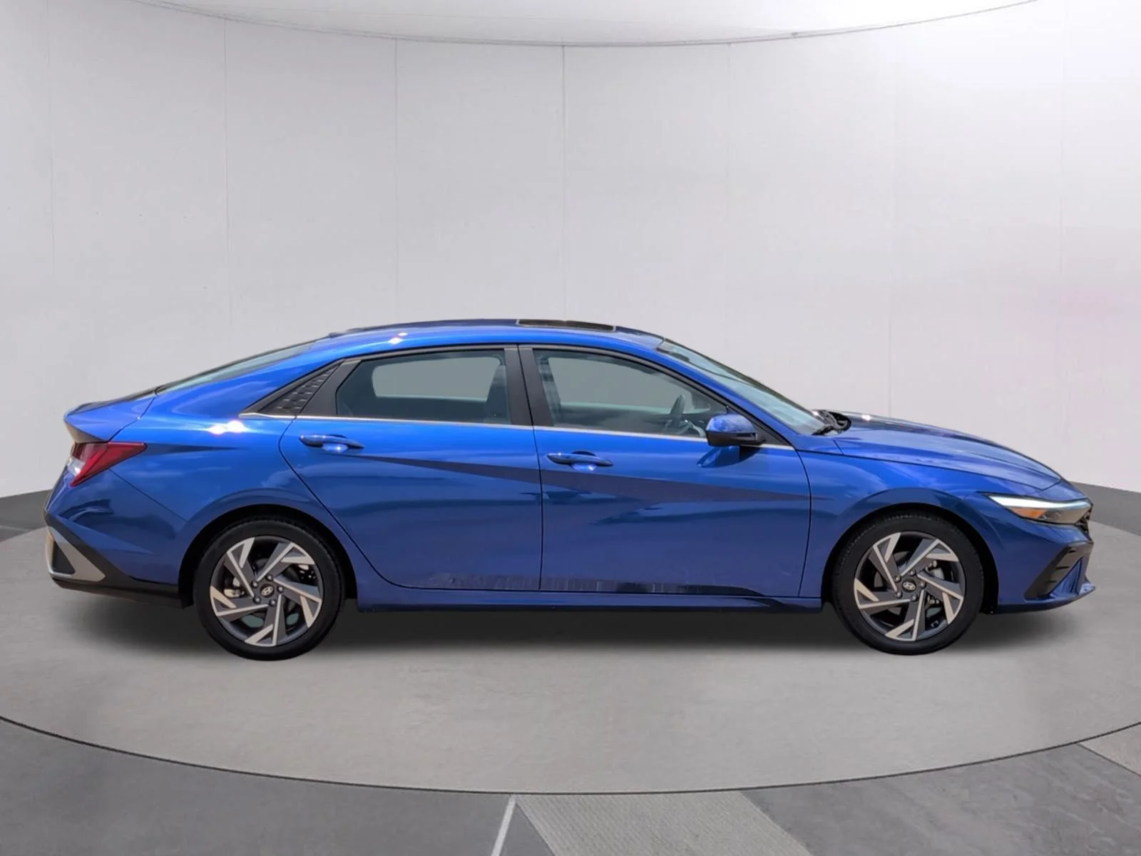 Used 2025 Intense Blue Hyundai SEL Convenience image 7