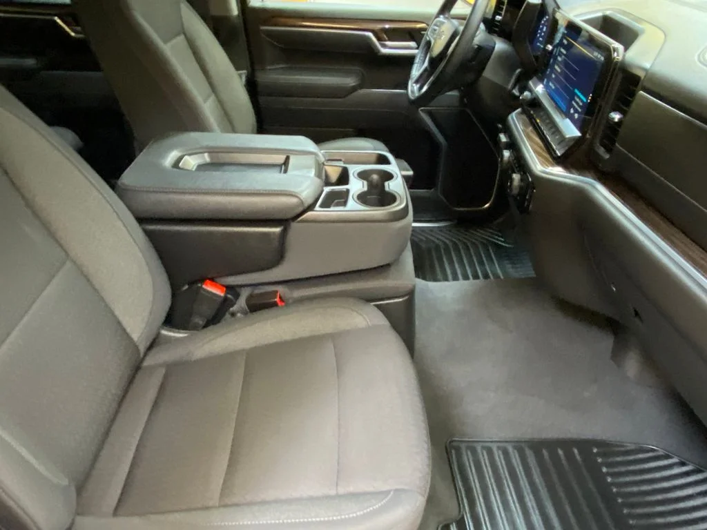 Used 2026 White Chevrolet RST image 27