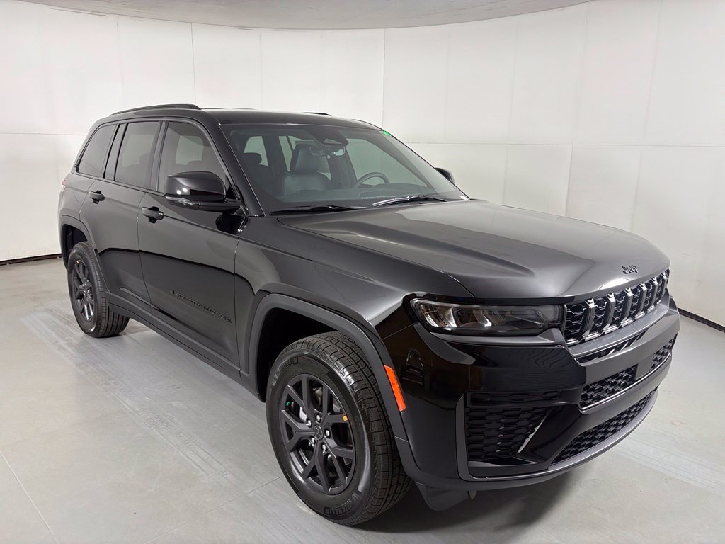 New 2027 High-Gloss Black Paint Jeep Altitude image 2