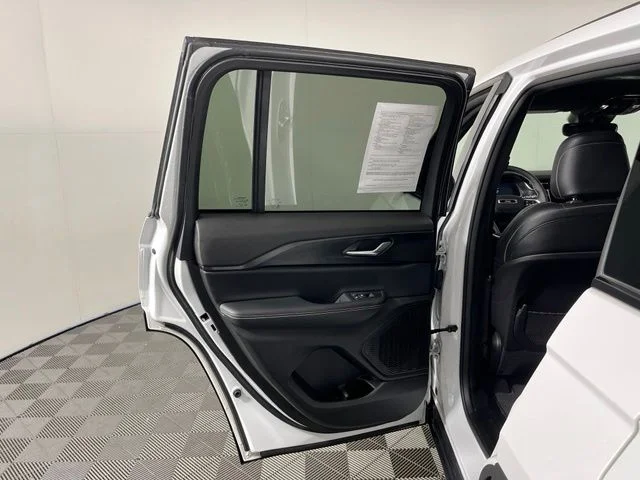 Used 2023 White Jeep Altitude X image 38