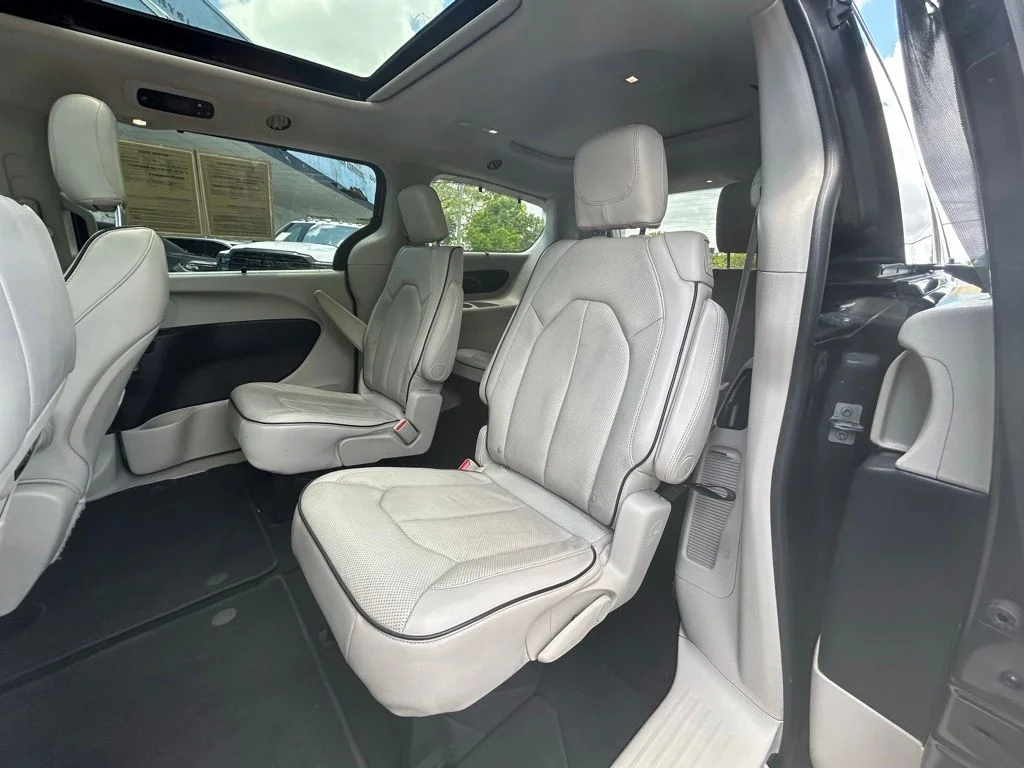 Used 2021 Gray Chrysler Limited image 50