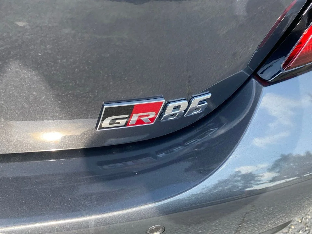 Used 2022  Toyota Premium image 11