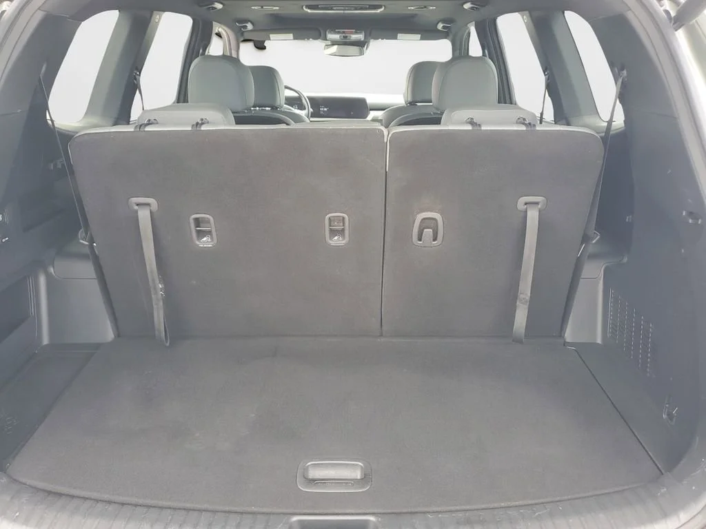 Used 2023 Green Kia EX X-Line image 9