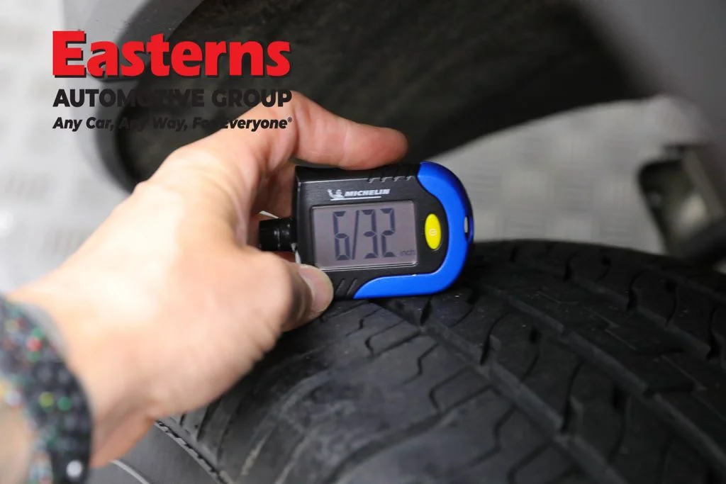 Used 2022 Silver Jeep 4xe image 31