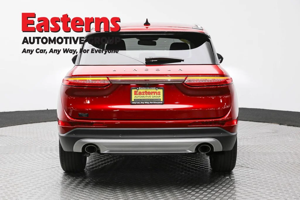 Used 2022 Red Lincoln Standard image 6