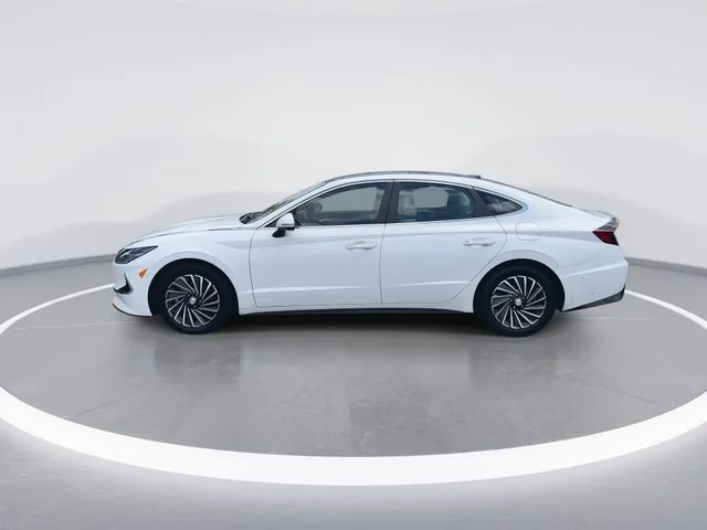 Used 2023 White Hyundai Limited image 5
