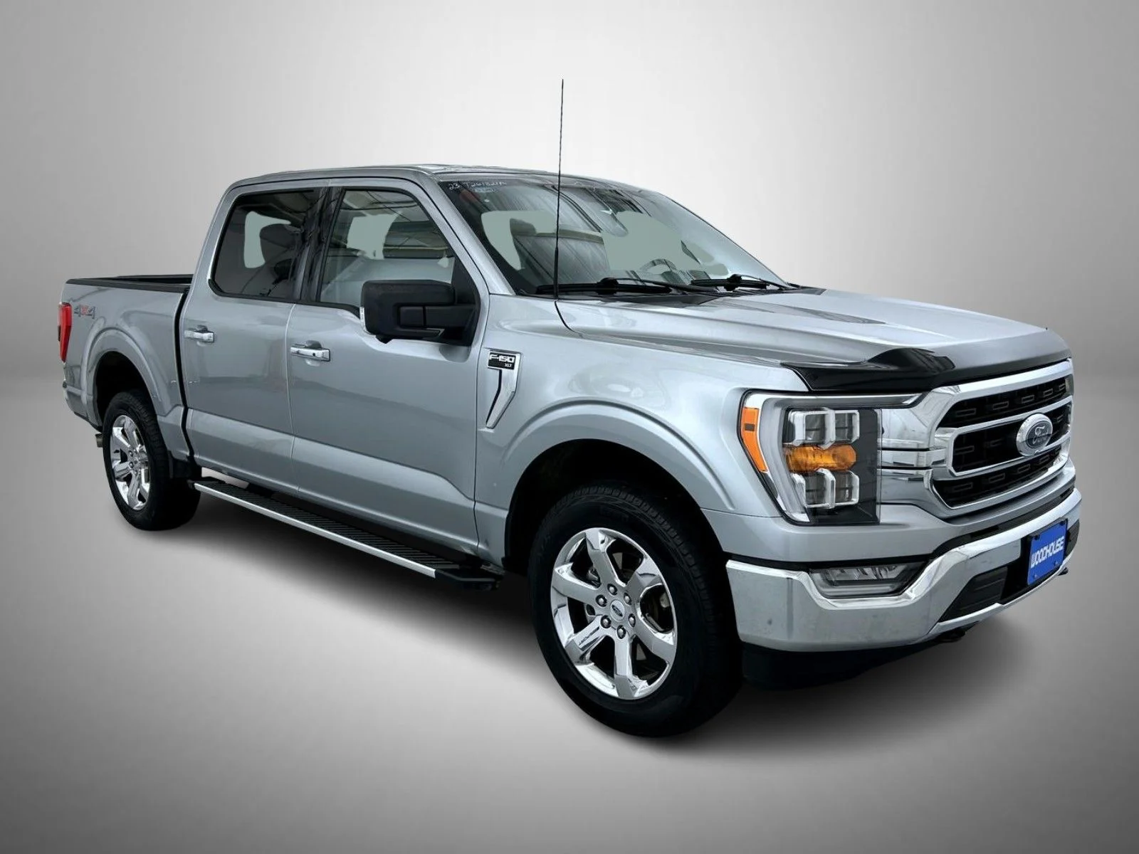 Used 2023 Silver Ford XLT image 3