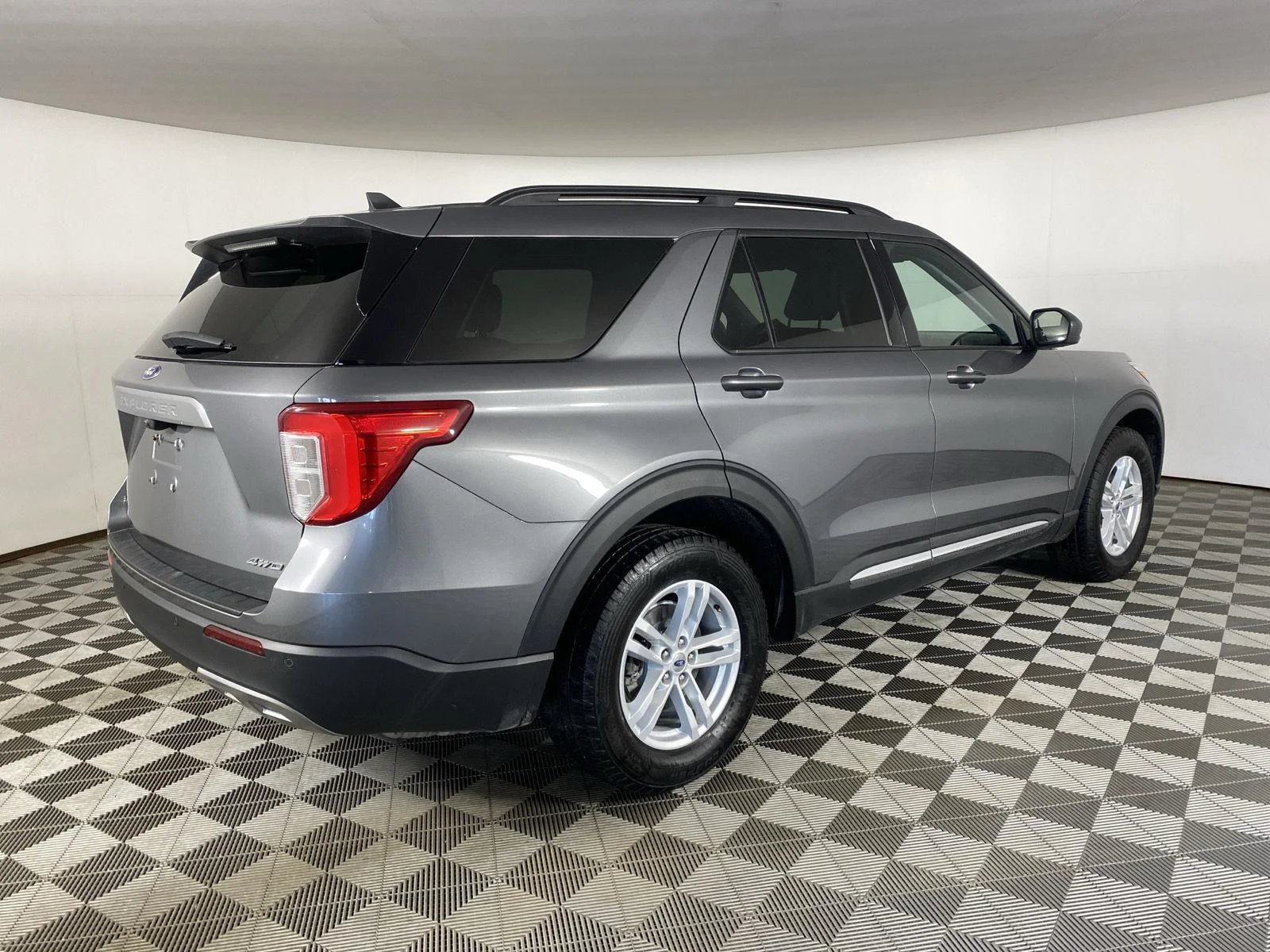 Used 2023 Carbonized Gray Ford XLT image 10