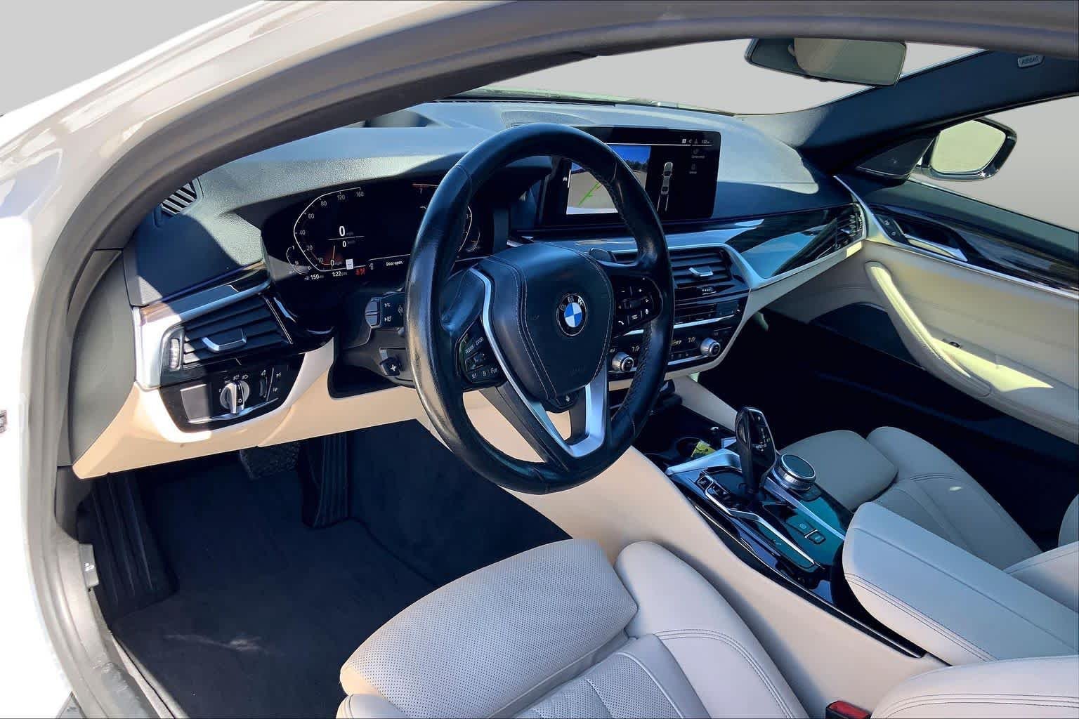 Used 2022 Mineral White Metallic BMW 540i image 18