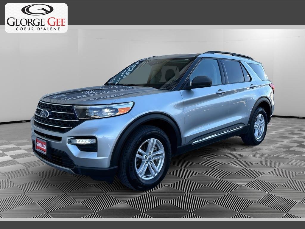 Used 2024 Iconic Silver Metallic Ford XLT image 1