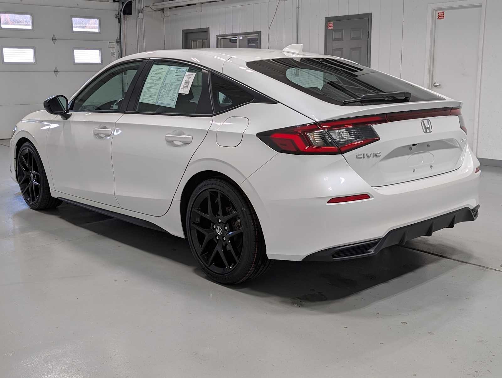 Certified Used 2024 Platinum White Pearl Honda 2.0L SPORT image 10